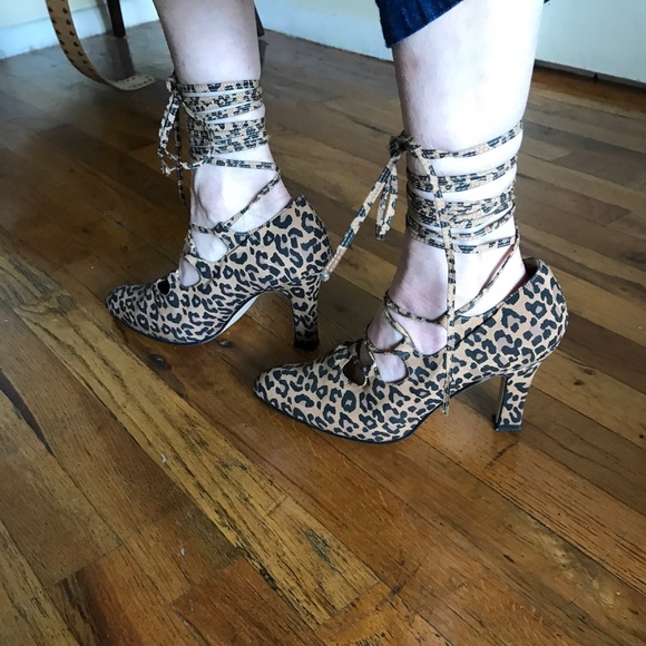 Wild Brand Lace Up Sexy Heels Cheetah Shoes size 9 - Picture 2 of 5